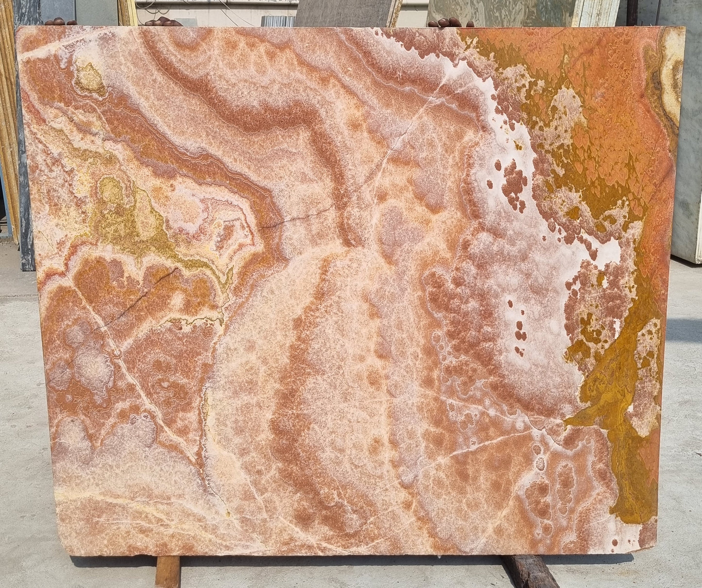 Golden Sandstorm Onyx